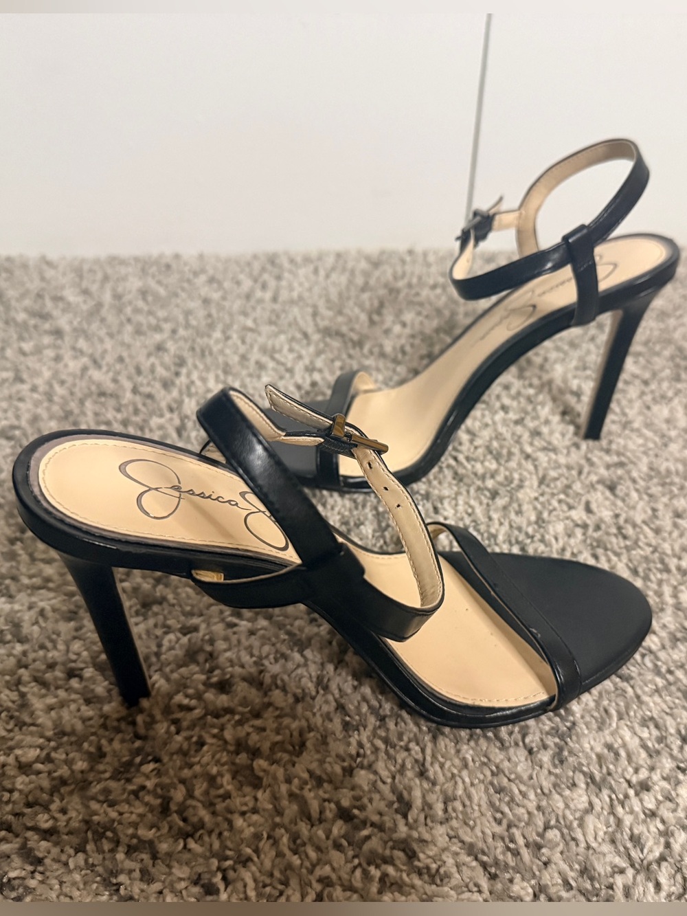 Jessica Simpson Jilni Heels - Picture 2 of 5